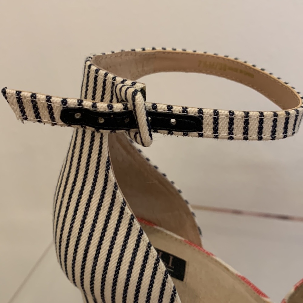 G.I.L.I. Red and White Striped Heels - Picture 7 of 8